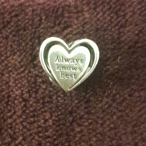 Pandora charm used, silver with MOM Always knows best inscription