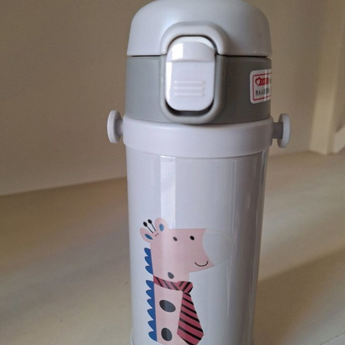 Thermos new with 2 spout options and cleaning brush without strap
