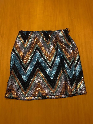 Mini skirt with sequins like new, colorful, elastic