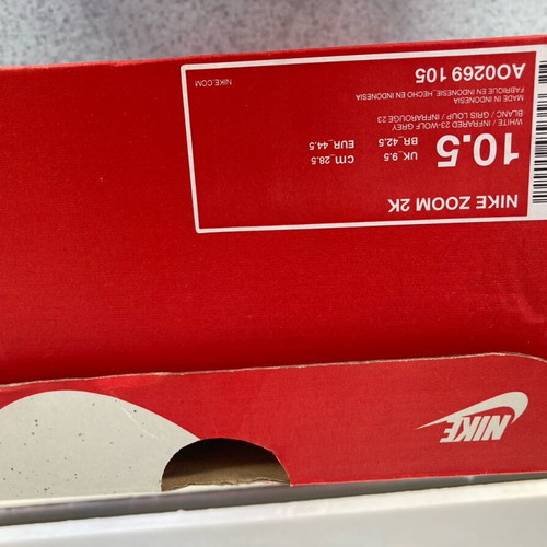 Nike Zoom 2K sneakers used, size 44.5, black and white