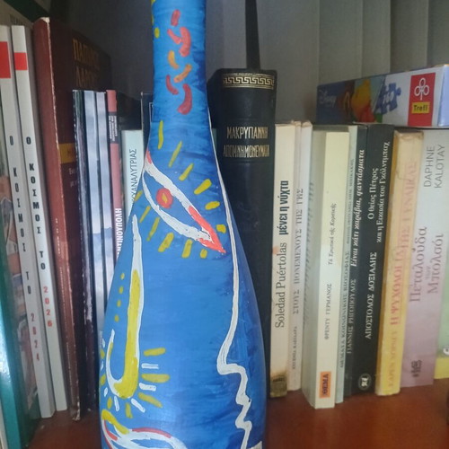 Handpainted bottle with indelible colors 31cm like new