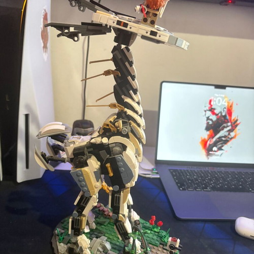 Lego Horizon Forbidden West Tallneck (76989) like new, assembled with manual