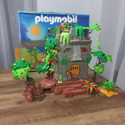 Playmobil 3015 Jungle Temple playset