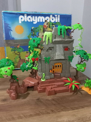 Playmobil 3015 Jungle Temple playset