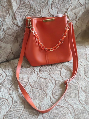 Orange shoulder bag size 7 with box in excellent condition