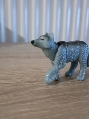 Kinder Natoons wolf figure new