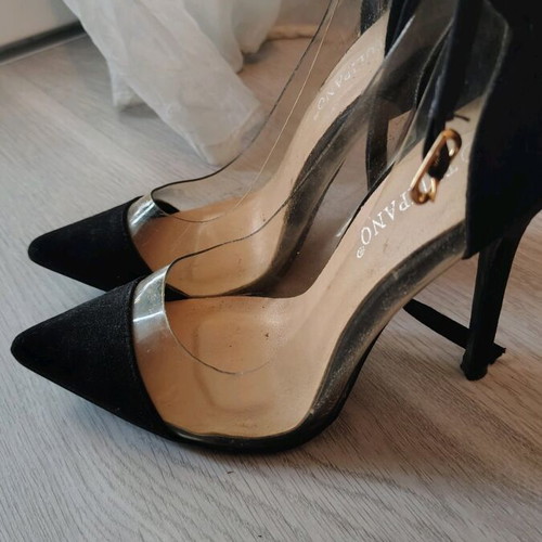 Black pumps size 36 like new