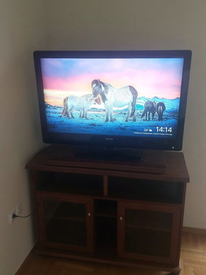 Philips smart TV 42" употребяван