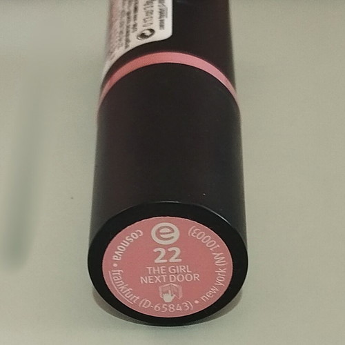 Essence Lipstick No22 The Girl Next Door new