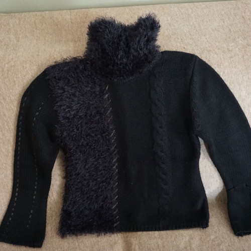 Women's sweater new, black, size L/XL