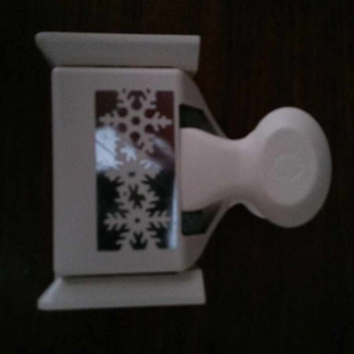 Martha Stewart snowflake border punch used