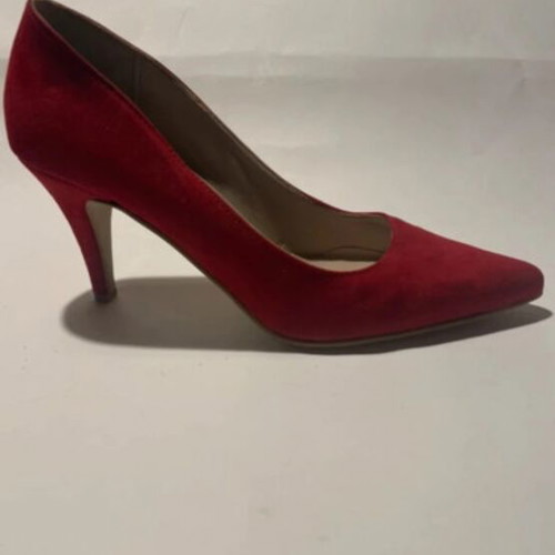 Red pumps new, size 39, unworn