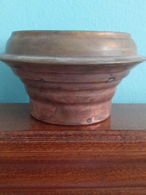 Vintage copper plant pot like new