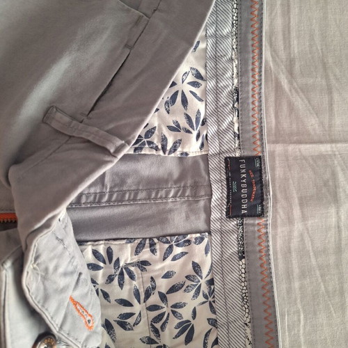 Funky Buddha men's chino pants size 32 like new, blue
