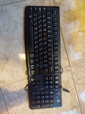 Πληκτρολόγιο Logitech k120 μεταχειρισμένο, κλασικό με σπασμένο ποδαράκι