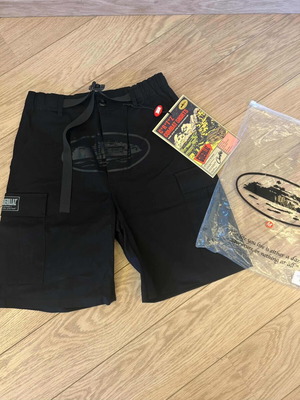 Corteiz Cargo Shorts Triple Black size Medium new