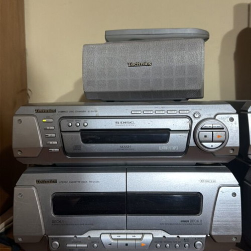 Technics SL-EH790 stereo system like new with 5-disc CD, cassette, radio
