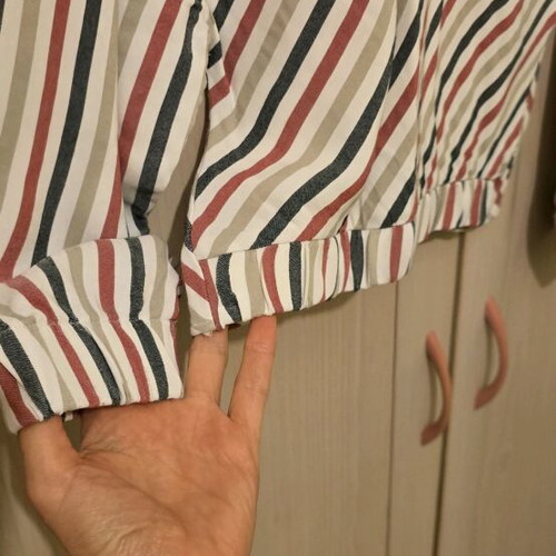 Bershka crop top with diagonal stripes like new, size small