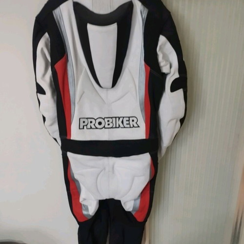 Probiker motorcycle suit new leather size Large for track or road