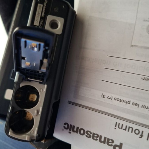 Panasonic Lumix DMC-LS75 camera used for parts with box and software