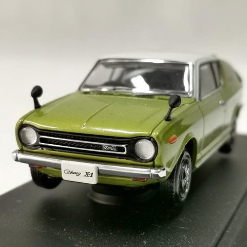 Nissan Cherry Coupe X1 1971 diecast model car like new