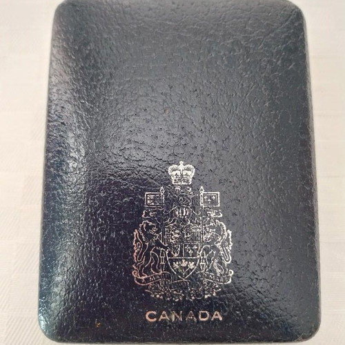 Canada Dollar 1975 Voyageur Proof in Box new