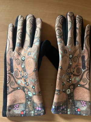 Women's gloves like new with modern design beige