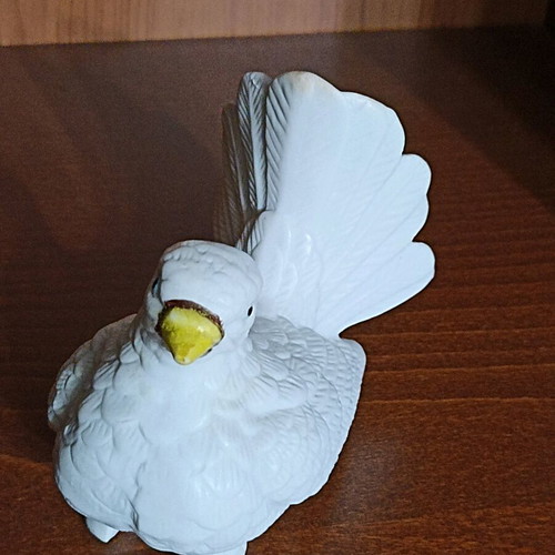 White decorative dove Sophia-Ann like new