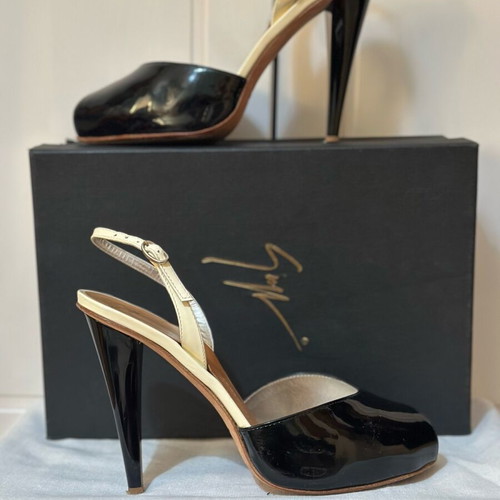 Giuseppe Zanotti patent leather peep toe pumps used, size 38