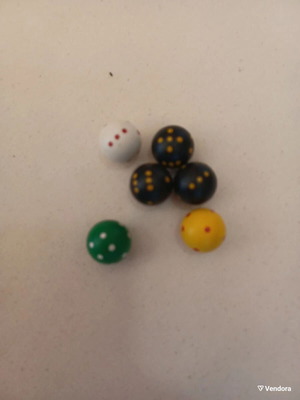 Set of six round dice like new