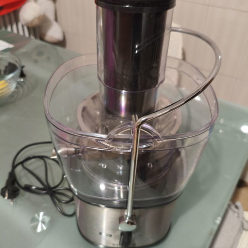 Singer 700W juicer, stainless steel