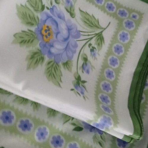 Tablecloth and 6 napkins used with stains