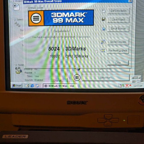 Intel Pentium III E 700 MHz processor with original cooling system