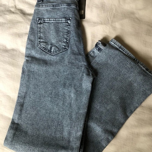 Women's blue jeans new, sizes XS and S