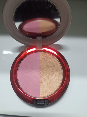 M.A.C Powder Blush Duo Disney Cruella limited edition like new