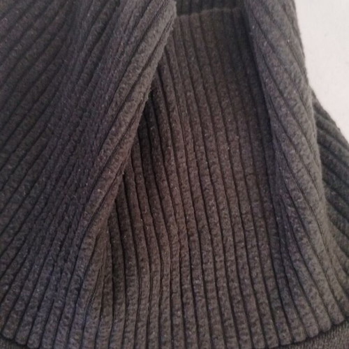 Turtleneck sweater like new, size 3, brown, slim fit