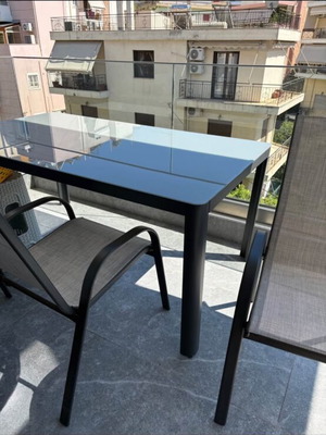 Τραπέζι κήπου 1.60x90 με 4 καρέκλες σαν καινούριο
