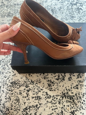 Massimo Dutti women's suede pumps size 37 like new, brown
