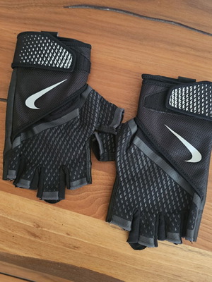 Nike training gloves XL
