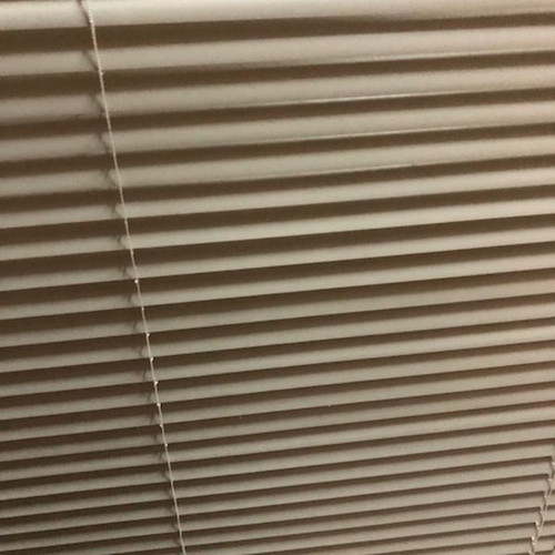 Plastic window blind used, gray 160 x 240 cm