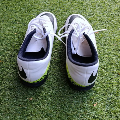 Nike football shoes size 43 like new, white