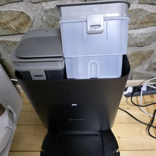 Deebot T80 Omni Ecovacs robot vacuum like new