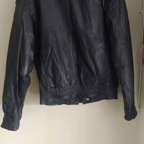 Pier One men's leather jacket size 52 like new black