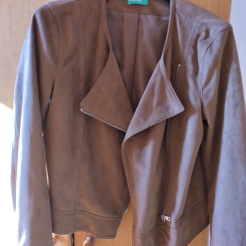 Benetton suede jacket used, tan color, size 44 medium