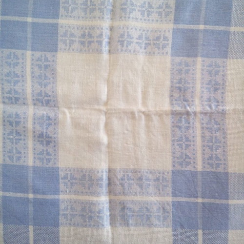 Tablecloth with six napkins in lavender color like new