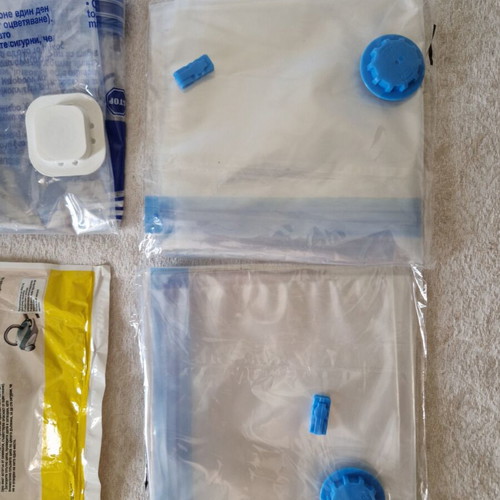 Storage bags set of 4, new, vacuum use