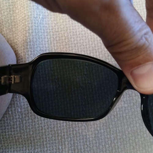 Louis Vuitton sunglasses unisex used, black