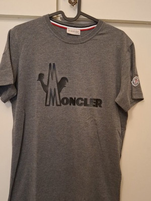 Moncler T-shirt size Small like new, gray