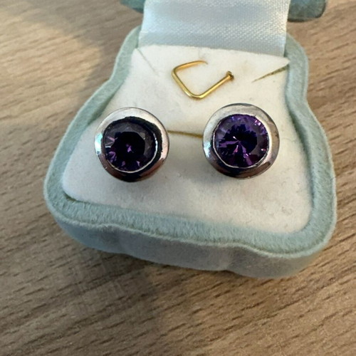 Silver earrings with purple amethyst stone like new 925