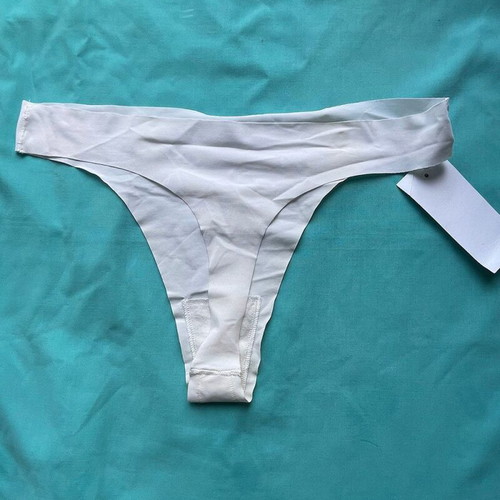 Venus Victoria laser-cut string new, white, Small and Large sizes
